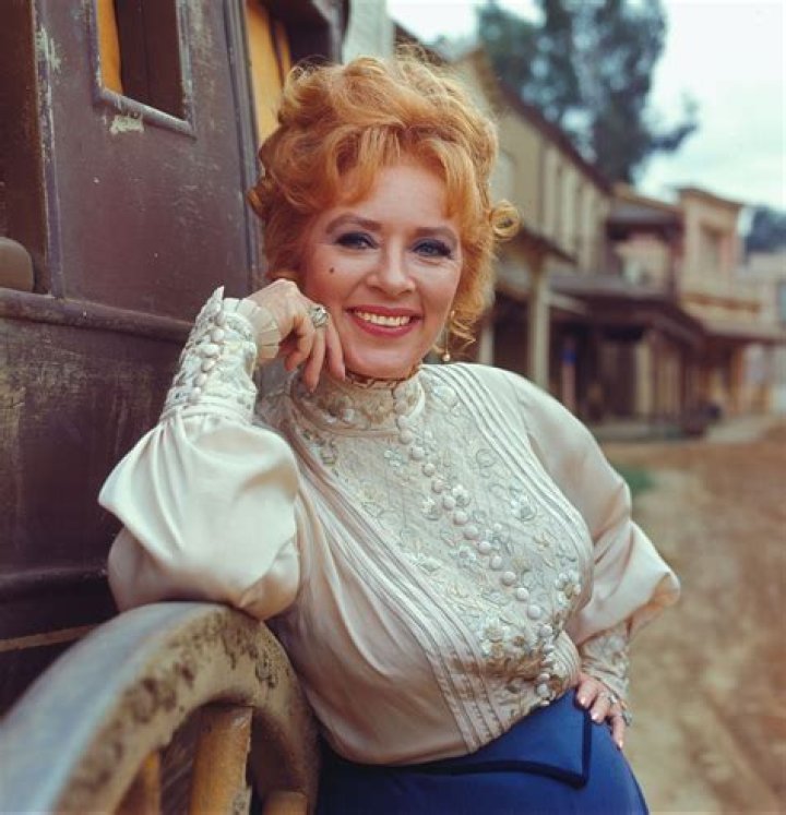 A Comprehensive Insight into the Life and Career of Actress Amanda Blake: The Iconic Star of Gunsmoke