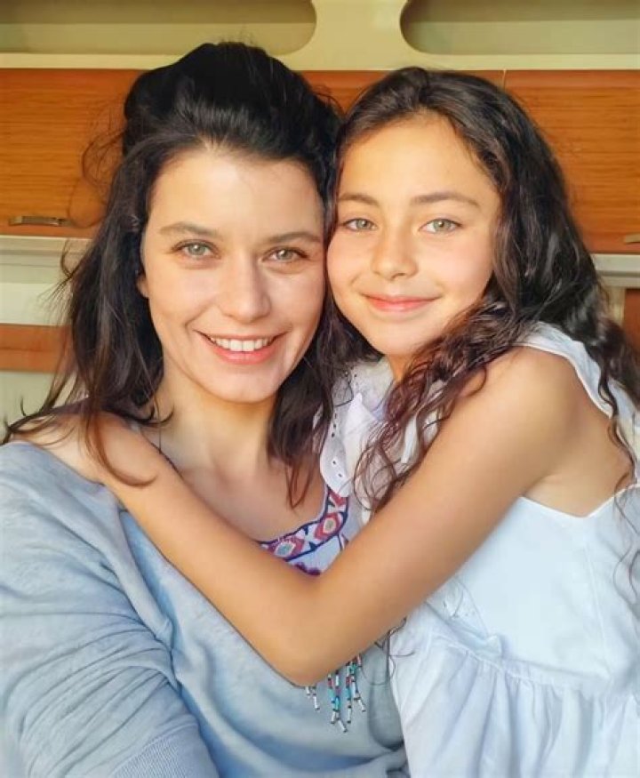 Beren Saat Children: Exploring the Family Life of the Turkish Star