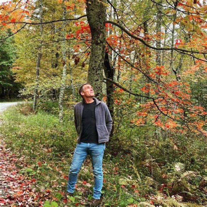 Clint Harp Age: All About the Popular Home Designer's Birth Year