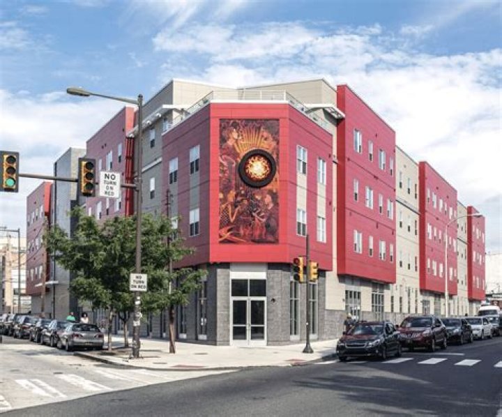 Does Bon Jovi Have a Yacht? Unveiling the Truth About a Rock Star's Sea Adventures