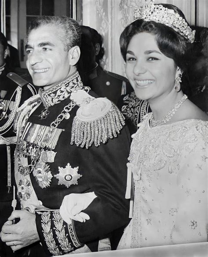 How Old Was Farah When She Married Shah? Unveiling a Royal Chapter