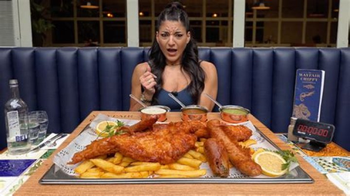 How Tall is Kaitlyn Clark and How Much Does She Weigh? Unpacking Her Physical Presence