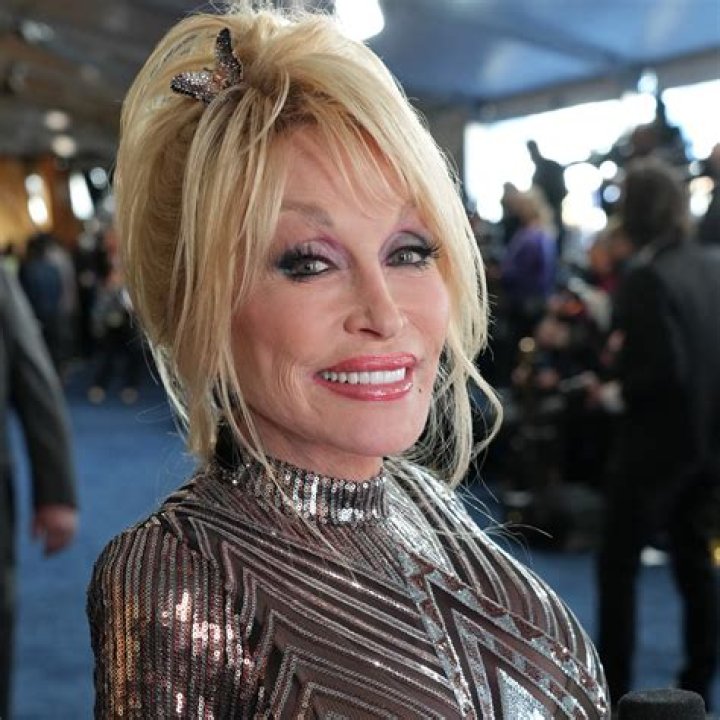 Is Dolly Parton's Hair a Wig? Unraveling the Iconic Look