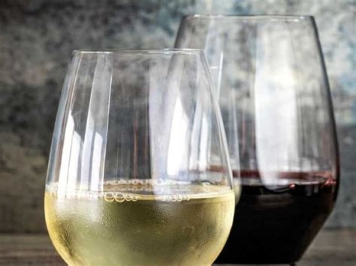 Is Red or White Wine Better for Weight Loss? Your Guide to Smart Sips