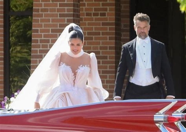Josh Duhamel New Wife: A Comprehensive Look into the Life of Tiffani Thiessen