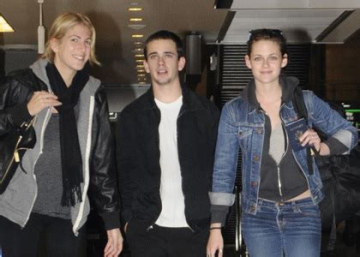Kristen Stewart And Her Brothers