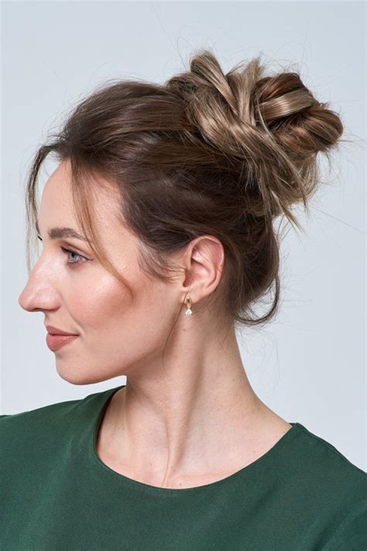 Messy Bun with Bun Maker: The Ultimate Guide to Creating Perfect Hairstyles