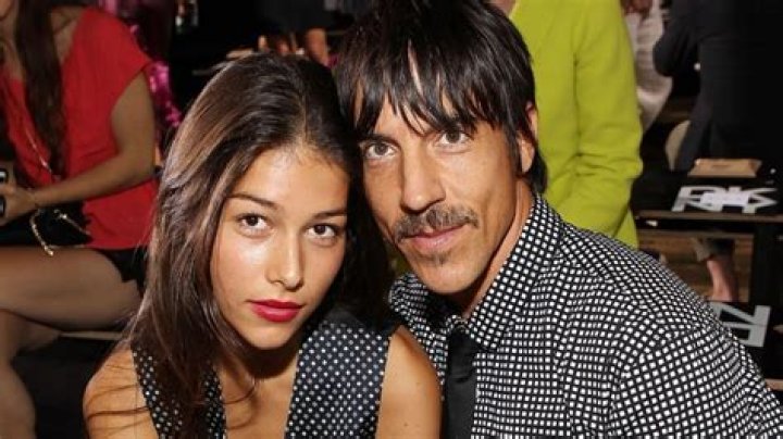 Understanding the Relationship Dynamics of Red Hot Chili Peppers' Lead Singer and His Girlfriend: Age Gap Insights