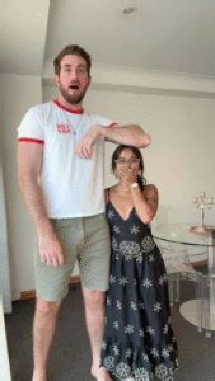 Discovering Sasha Prasad on Instagram: A Rising Online Presence