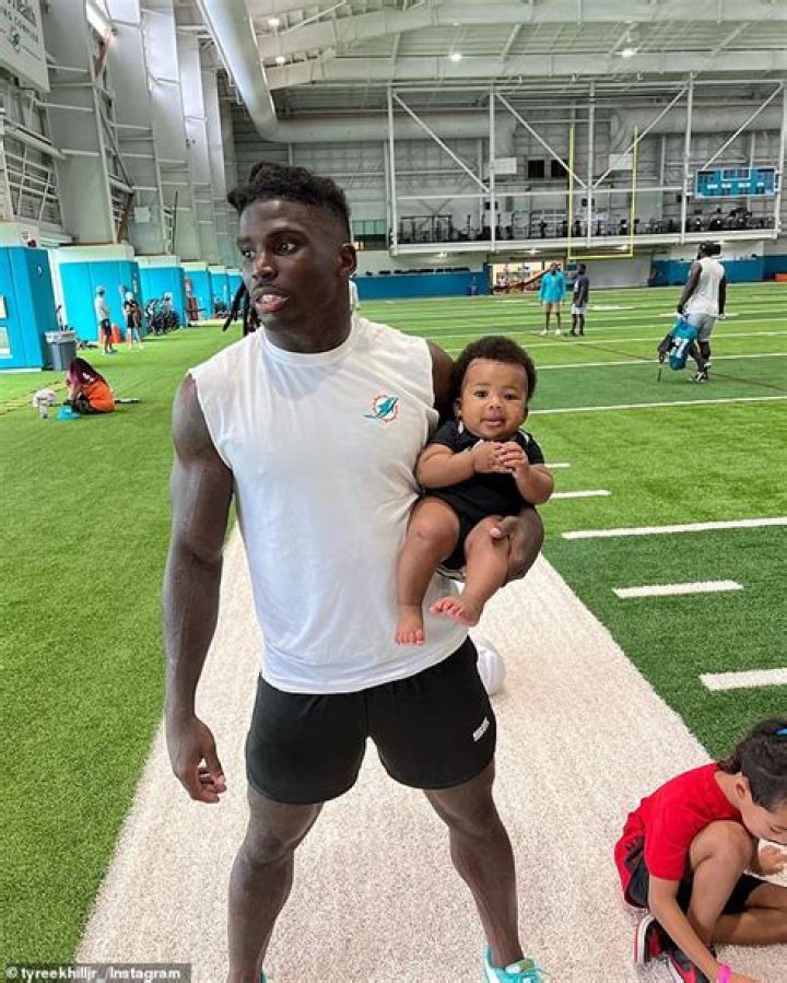 Tyreek Hill Baby Mamas 2023: Exploring the Life of the NFL Star and His Family