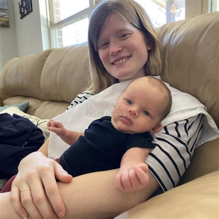 Who Does Bartise Have a Baby With? Unraveling the Mystery