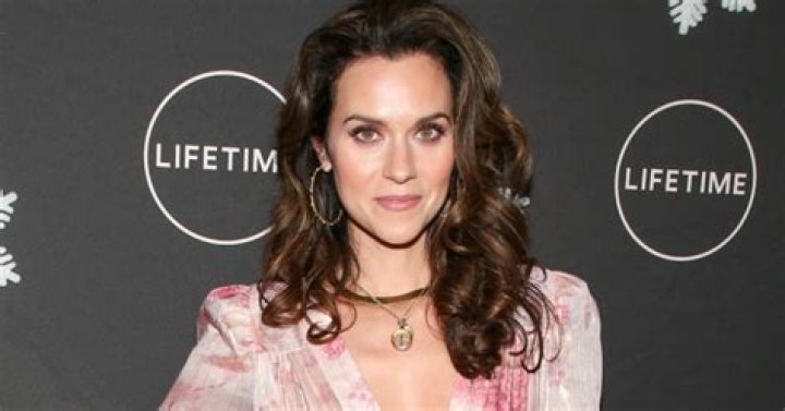 Why Did Hilarie Burton Leave One Tree Hill? Unpacking the Real Story